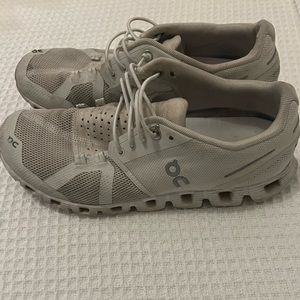 On Women's Cloud Low Top Running Sneakers 7